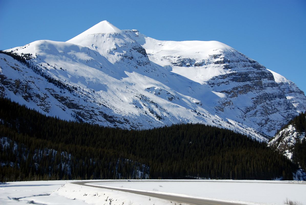 17 Big Bend Peak From Big Bend On Icefields Parkway